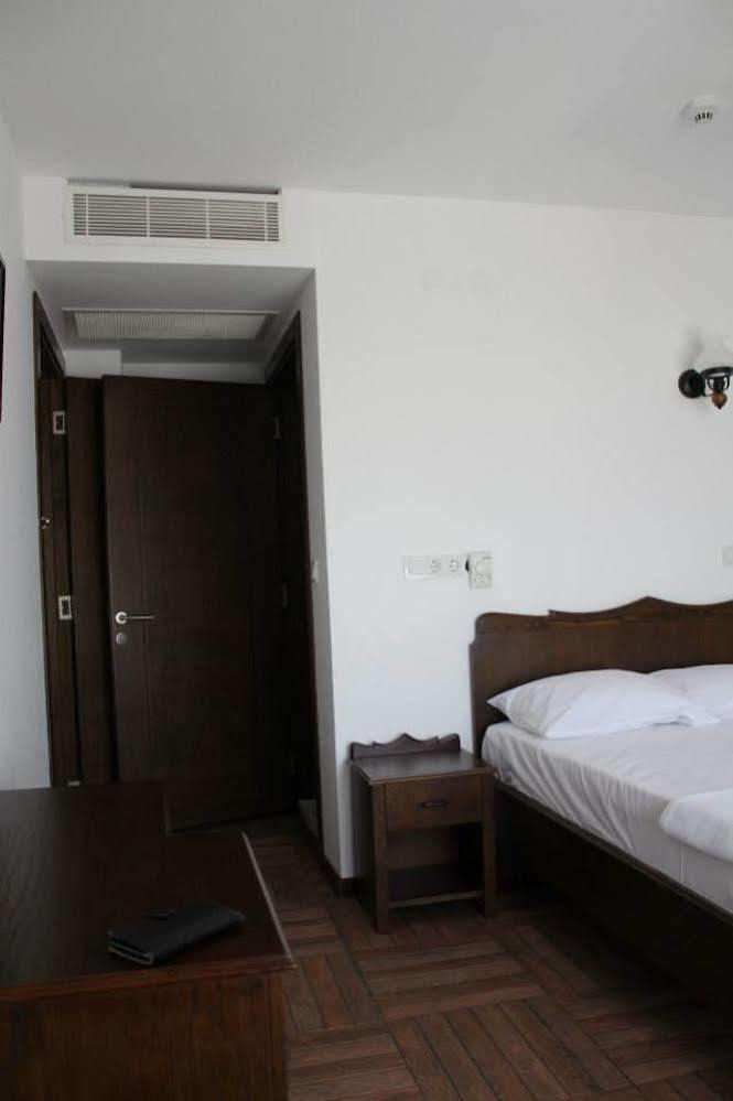 Kaptan Motel Siğacık Bagian luar foto