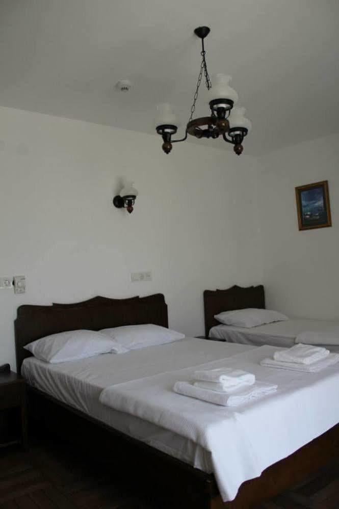 Kaptan Motel Siğacık Bagian luar foto